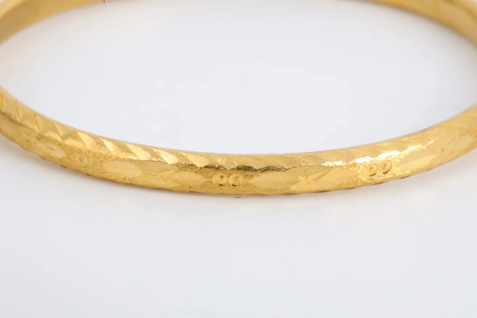 6.25" 24k Yellow Gold Bangle Bracelet (14.23g.)