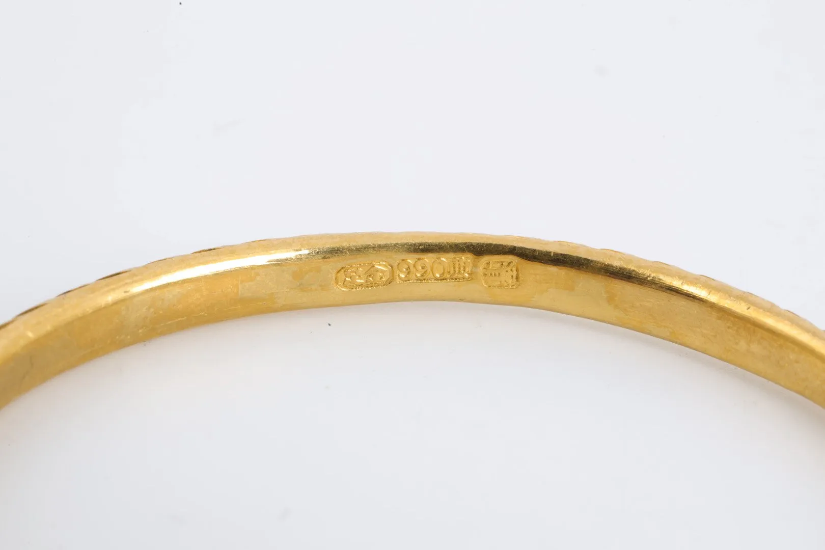 6.25" 24k Yellow Gold Bangle Bracelet (14.23g.)