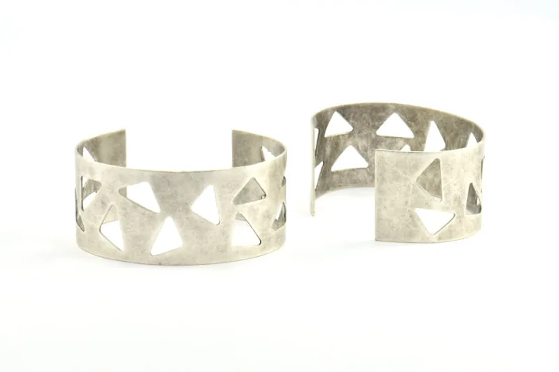 Antique Silver Cuff, 1 Antique Silver Plated Cuffs, Bracelets  (150x29x0.80mm) BRC120