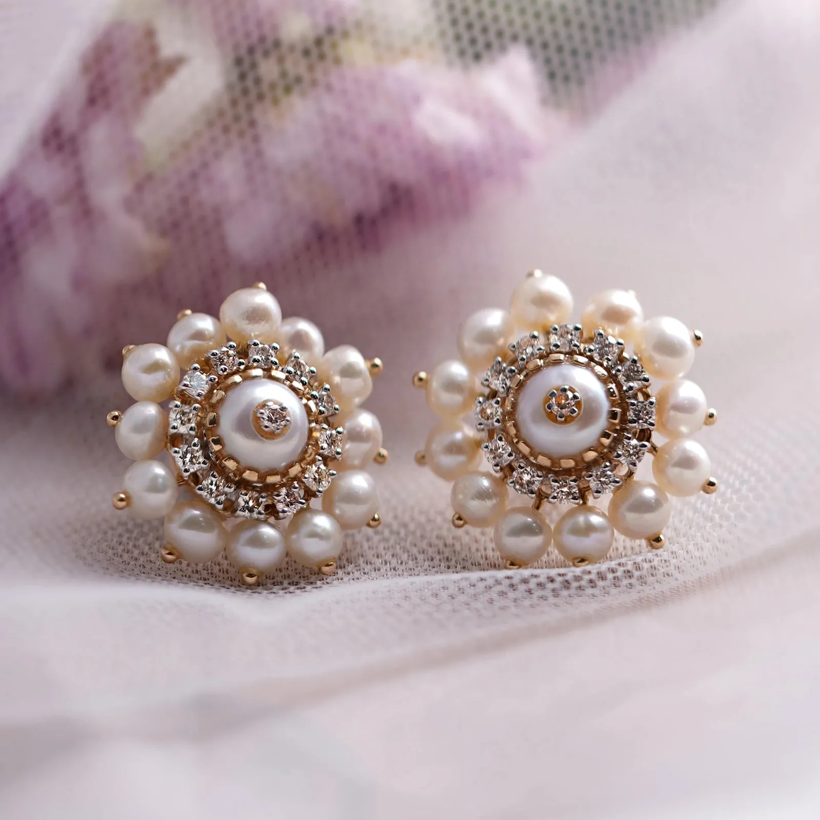 Audrey Snow Ear Studs