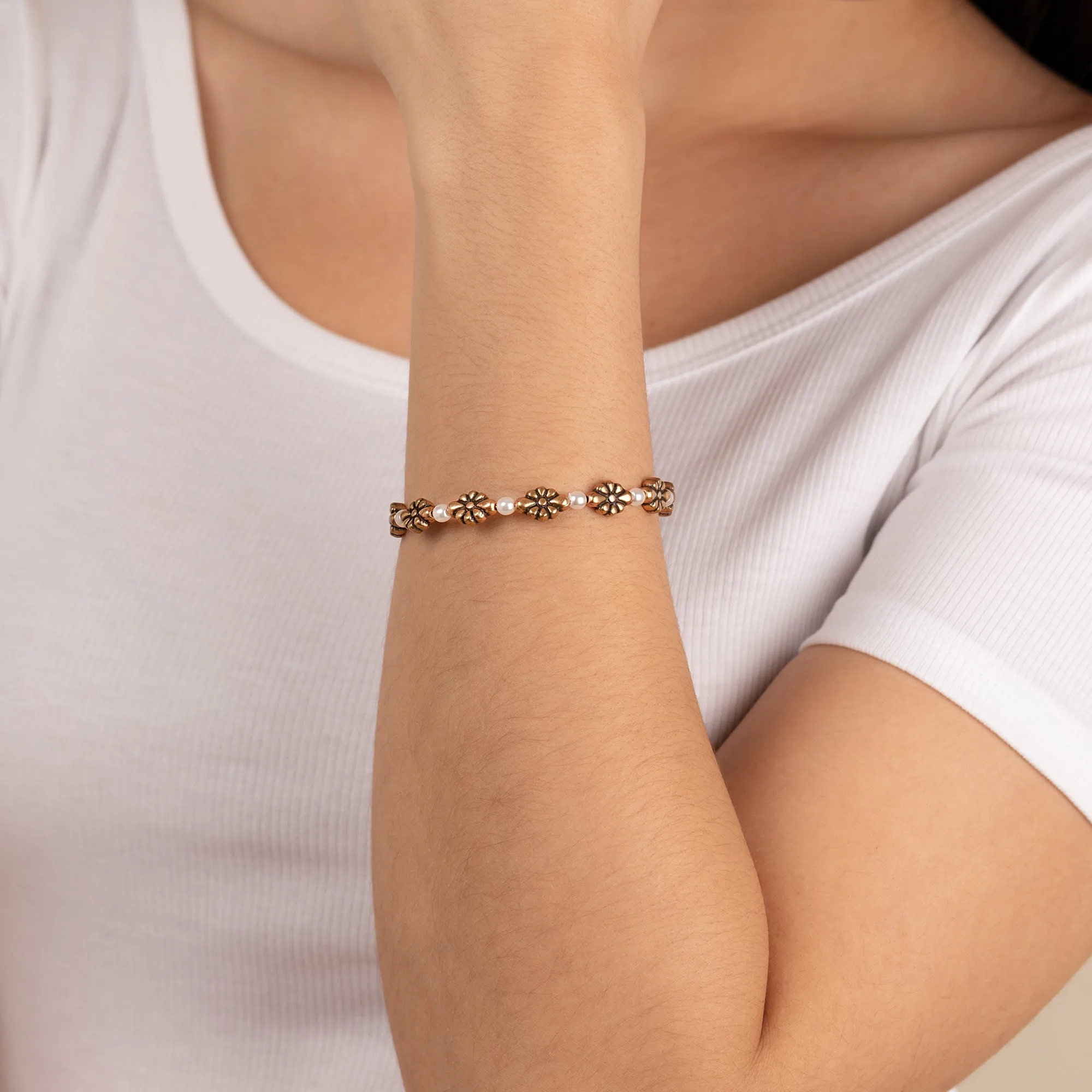 Daisy   Pearl Motif Charm Bangle