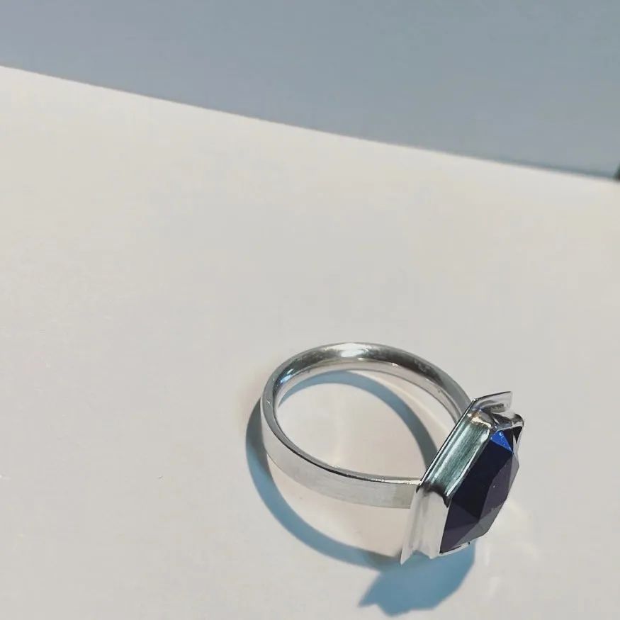 Hex Lapis Ring