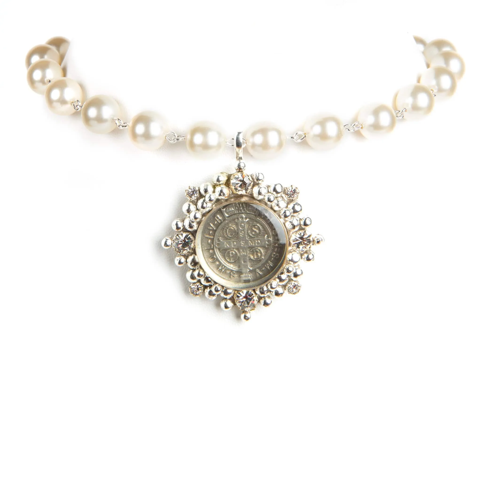 Iconic Pearl Choker Cream Pearl with All Medallions