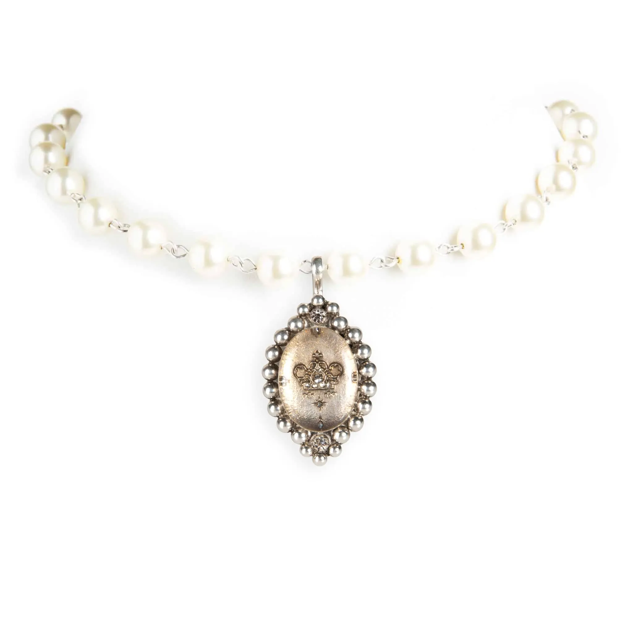 Iconic Pearl Choker Cream Pearl with All Medallions