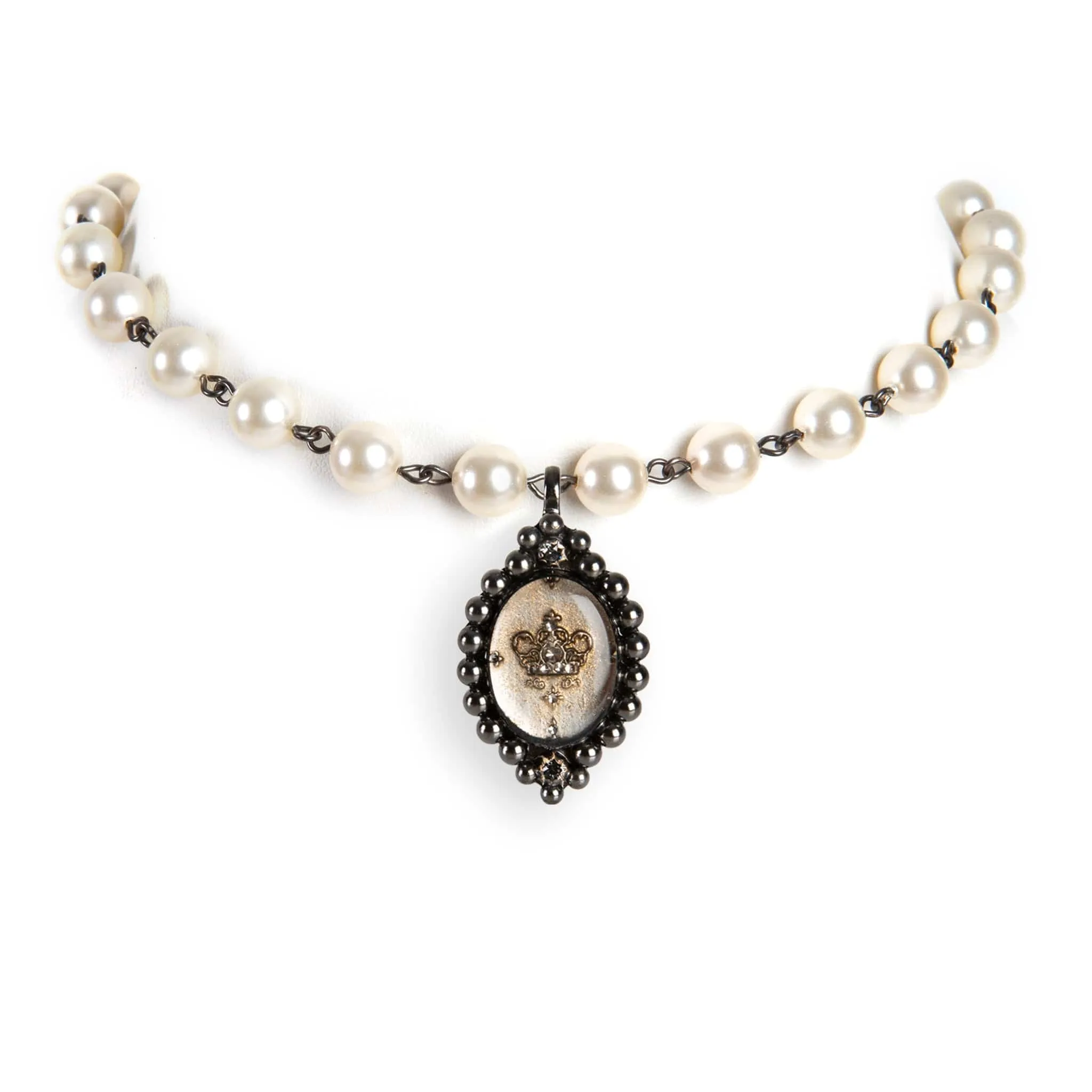 Iconic Pearl Choker Cream Pearl with All Medallions