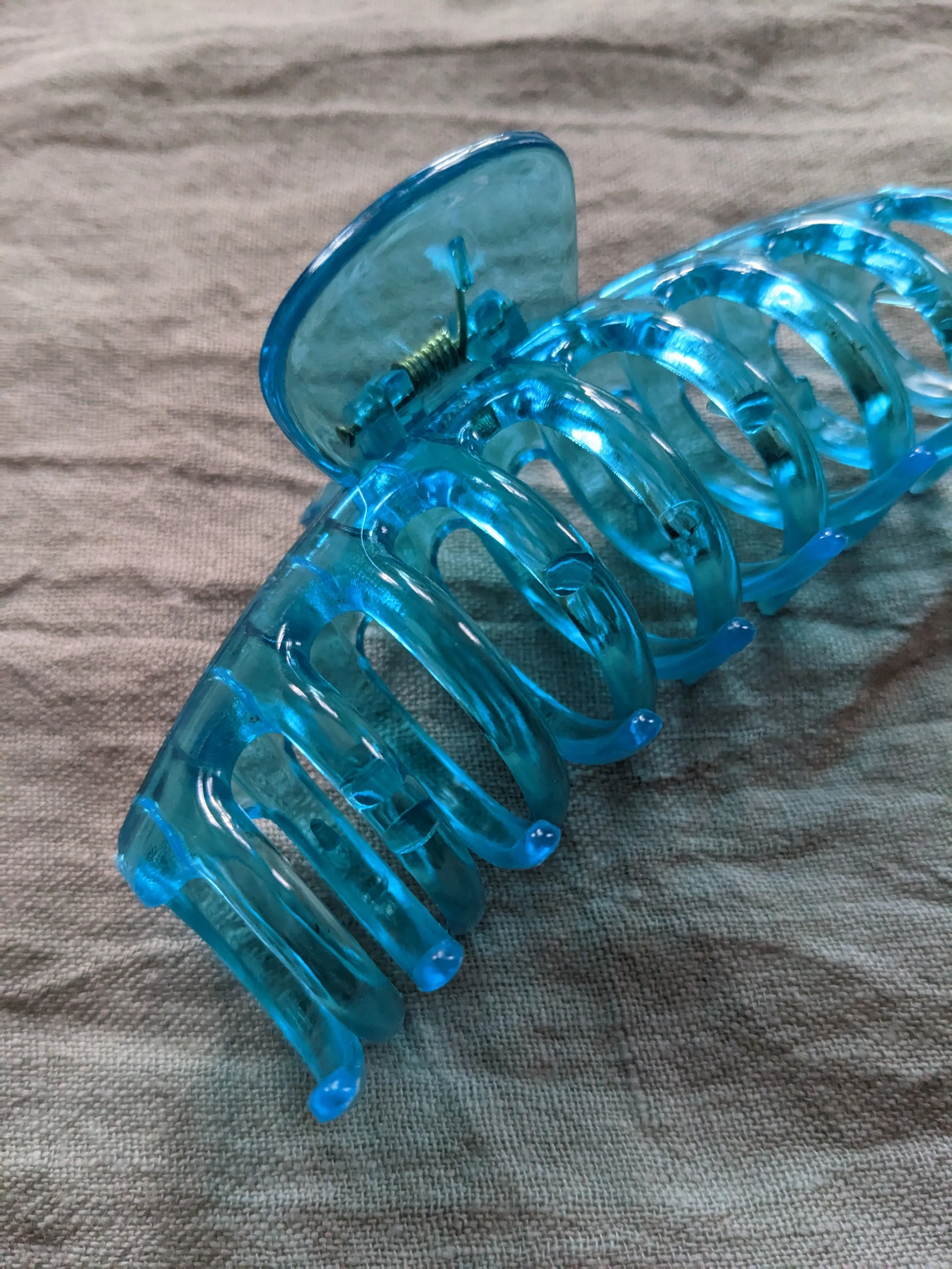 Light Blue Transparent Medium Claw Clip