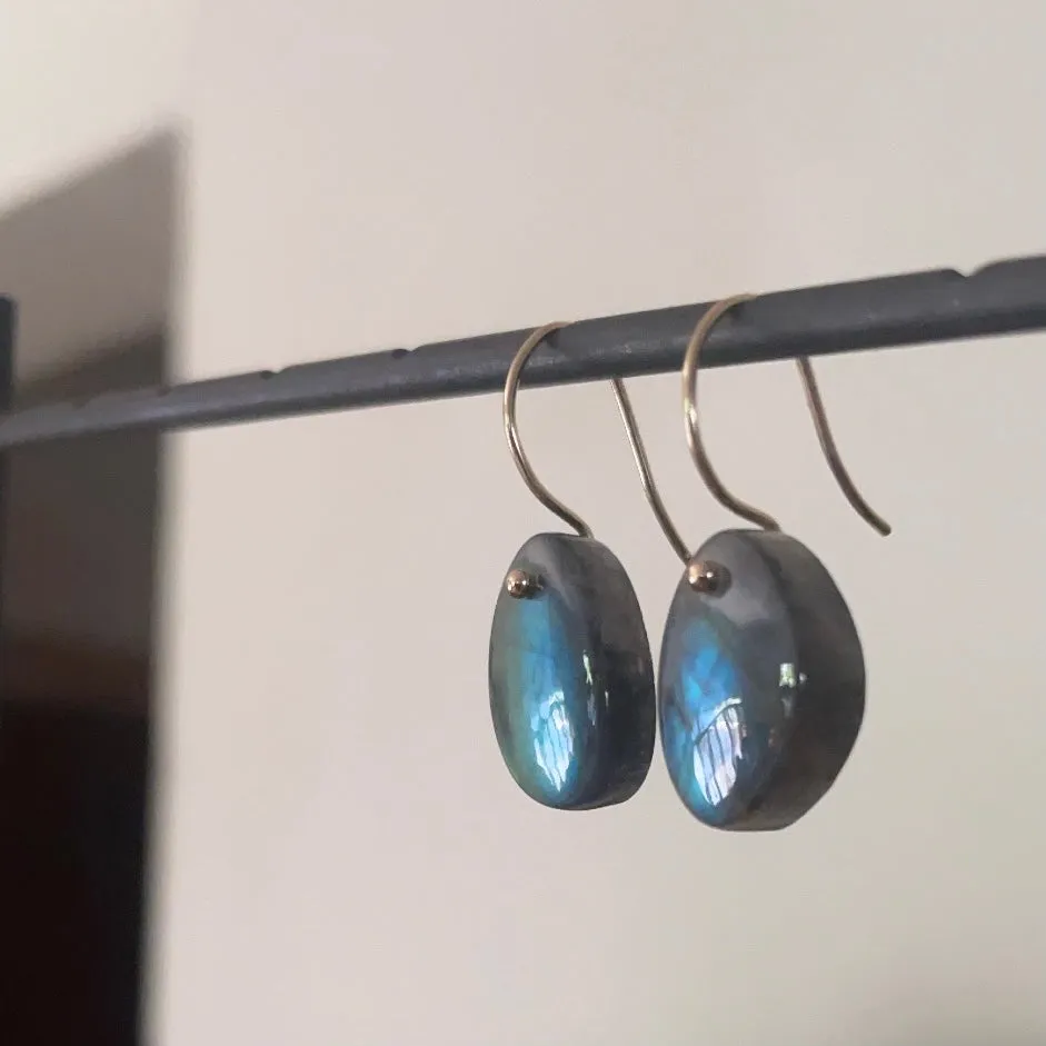 Midi Smooth Labradorites Earrings